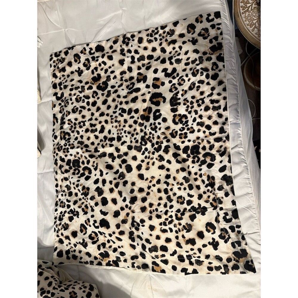 Betsy Johnson Comforter Set Queen Leopard Print Reversible w/ 2 Shams - Picture 4 of 13